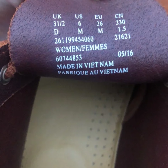 Clarks brown suede boots - Women’s size 6 - Picture 9 of 9